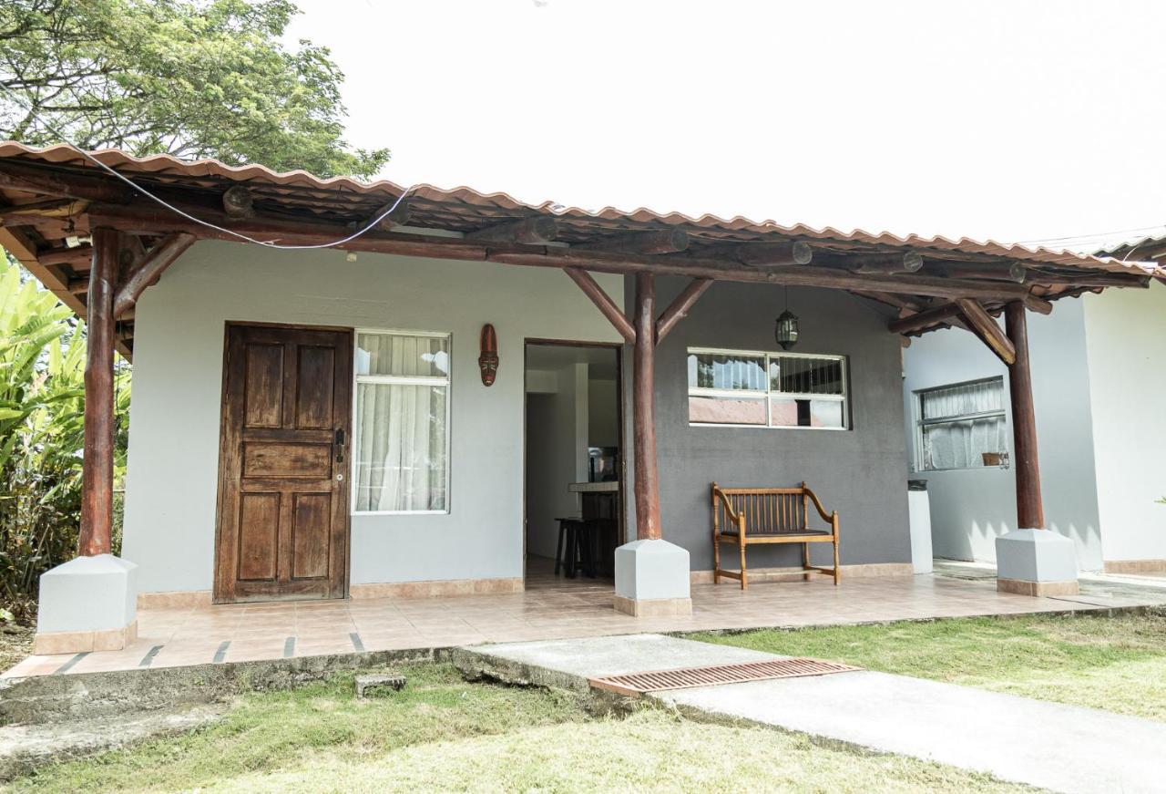 Hotel El Rancho Quepos Exterior photo