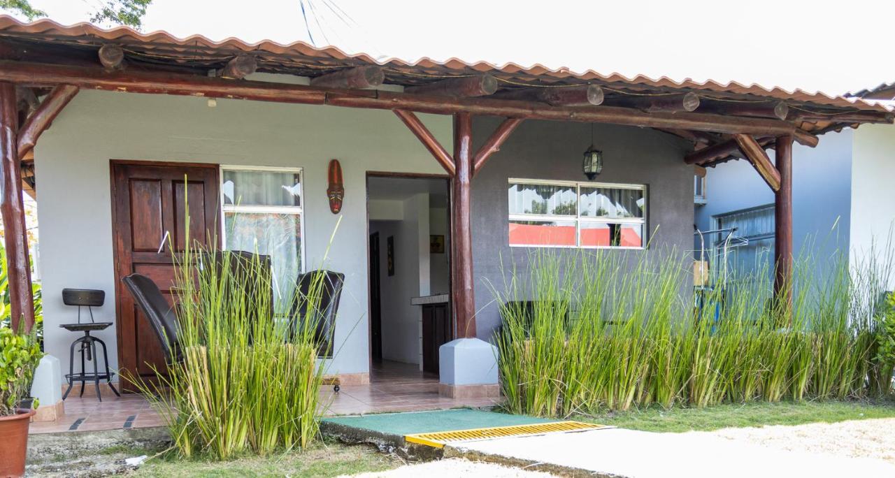 Hotel El Rancho Quepos Exterior photo